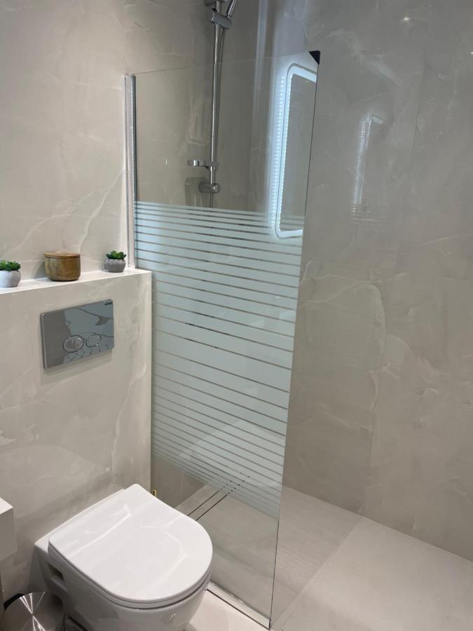 White Studio بريفيزا المظهر الخارجي الصورة