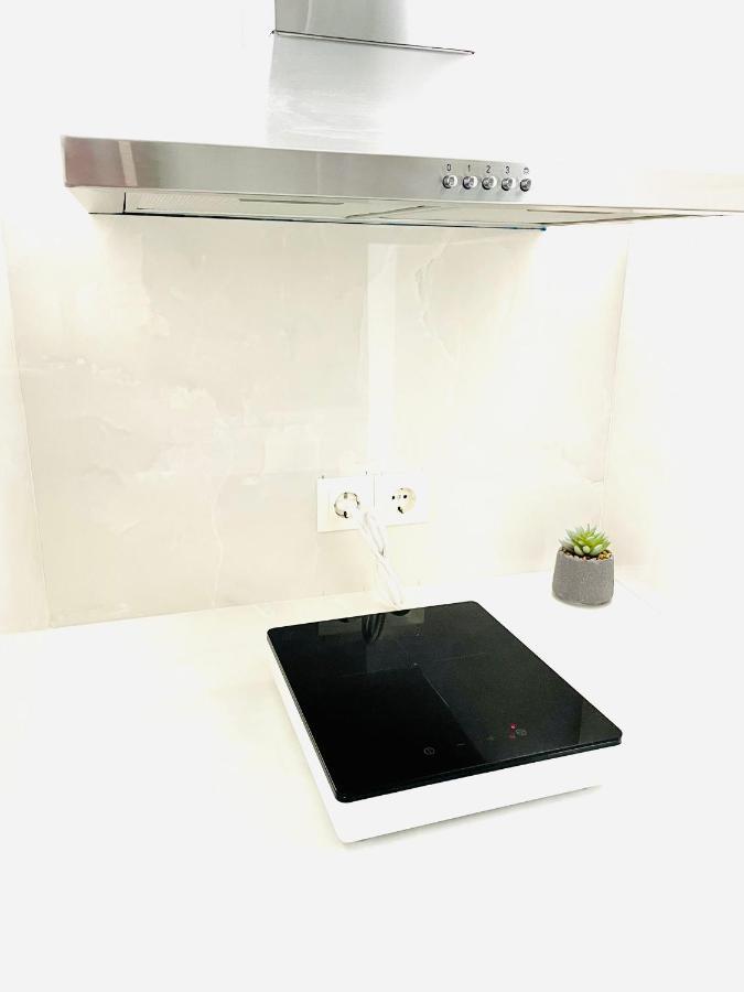 White Studio بريفيزا المظهر الخارجي الصورة